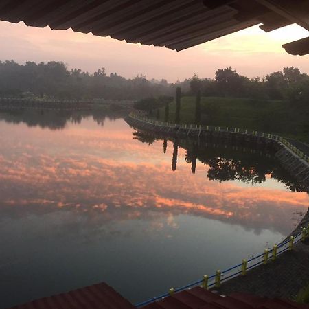Omah Kenangan At Seven Trumpets Resort Maguwo Bagian luar foto