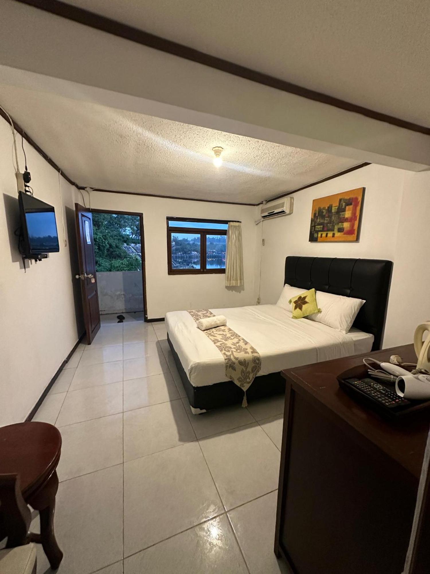 Omah Kenangan At Seven Trumpets Resort Maguwo Bagian luar foto