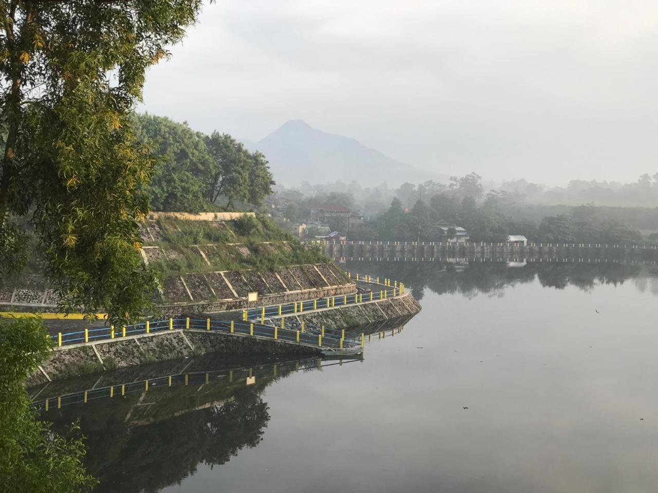 Omah Kenangan At Seven Trumpets Resort Maguwo Bagian luar foto