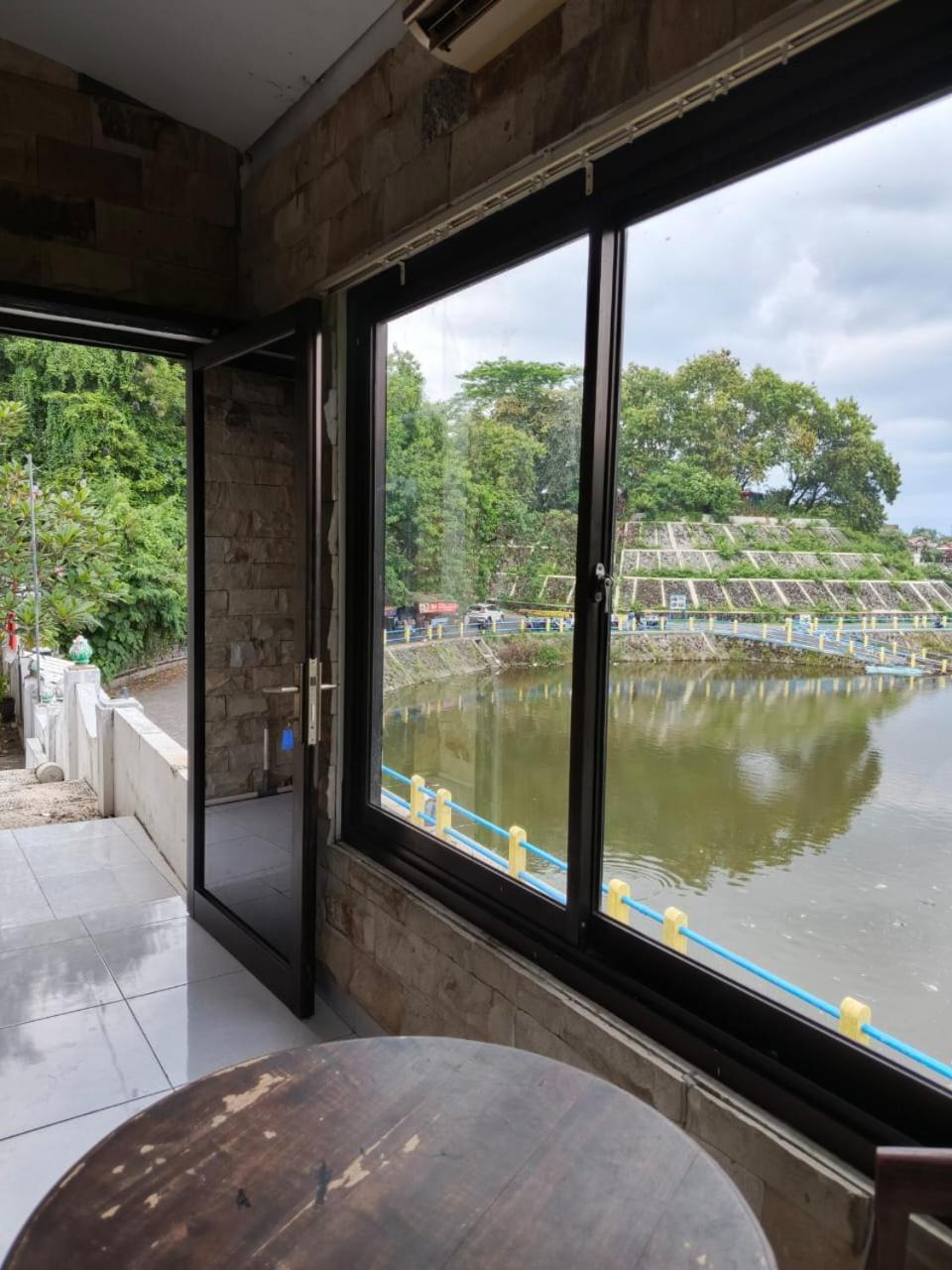 Omah Kenangan At Seven Trumpets Resort Maguwo Bagian luar foto